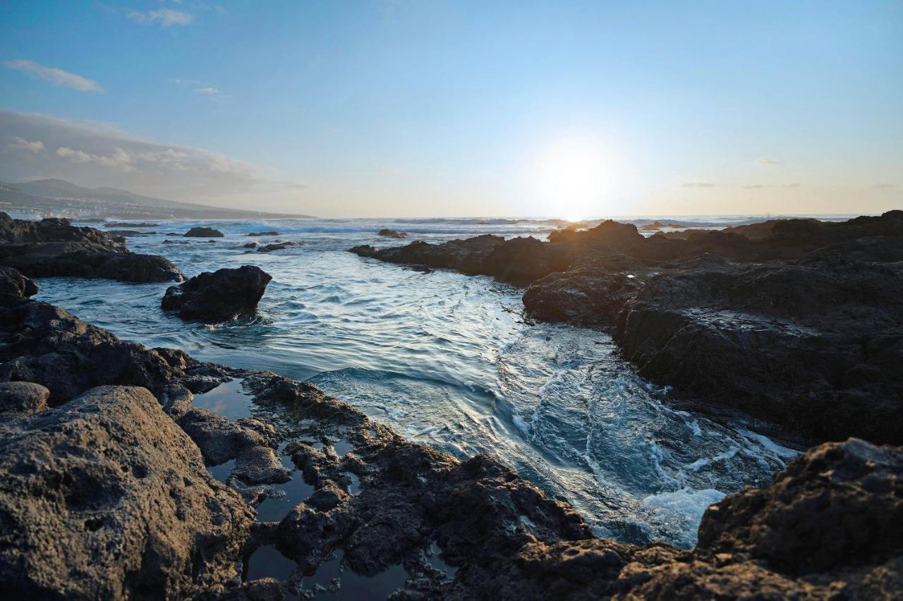 Punta Del Hidalgo La Laguna Esterno foto